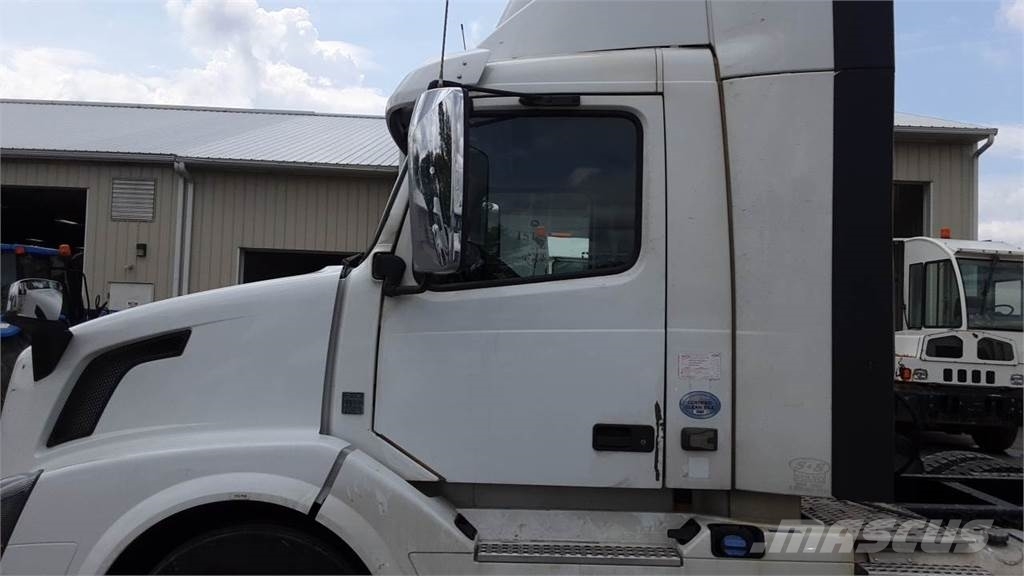 Volvo VNL300 Vilcēji