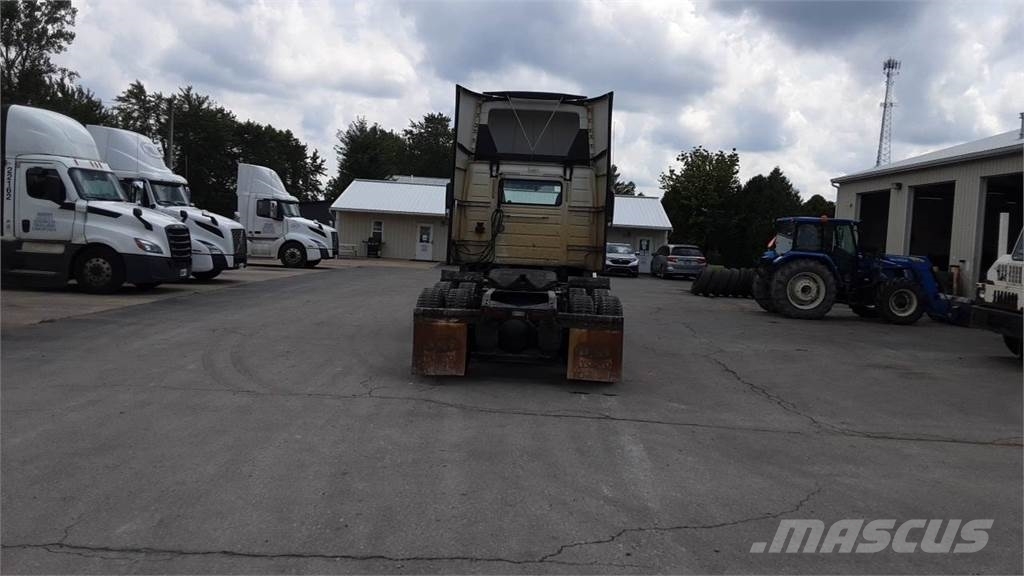 Volvo VNL300 Vilcēji