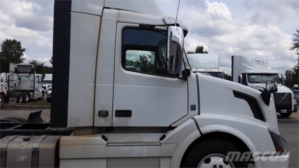Volvo VNL300 Vilcēji