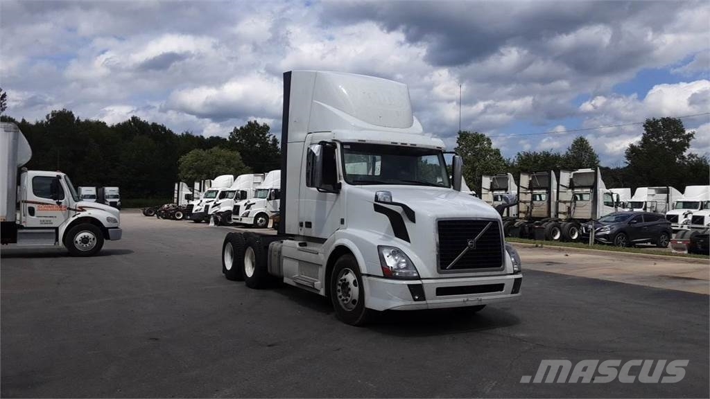 Volvo VNL300 Vilcēji