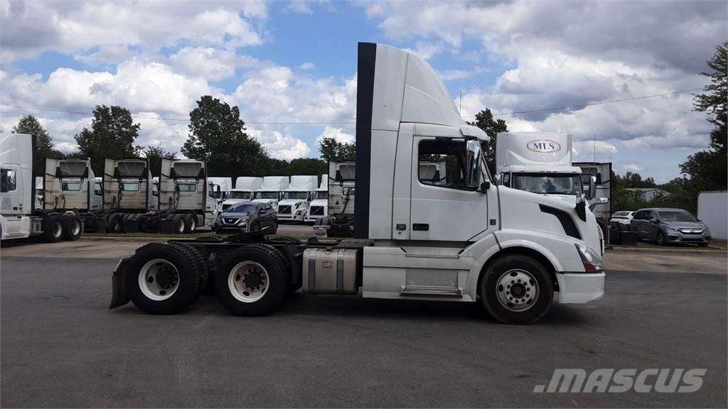 Volvo VNL300 Vilcēji