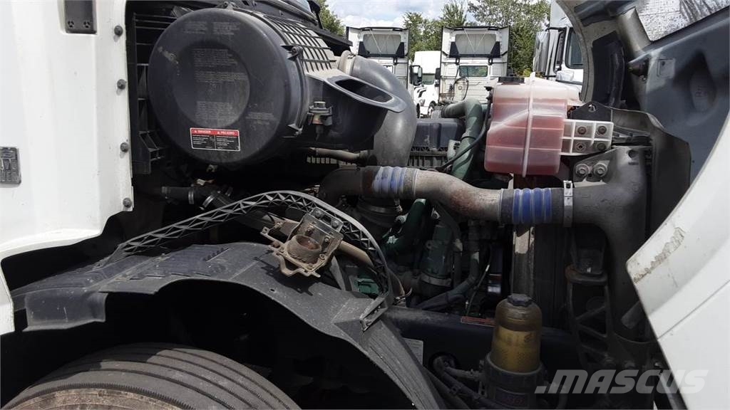 Volvo VNL300 Vilcēji
