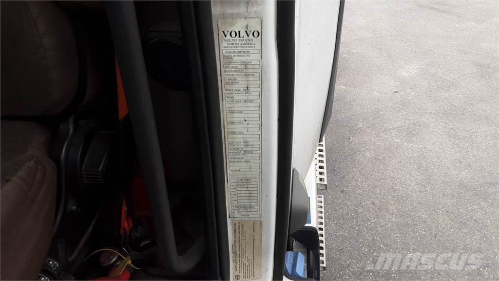 Volvo VNL300 Vilcēji