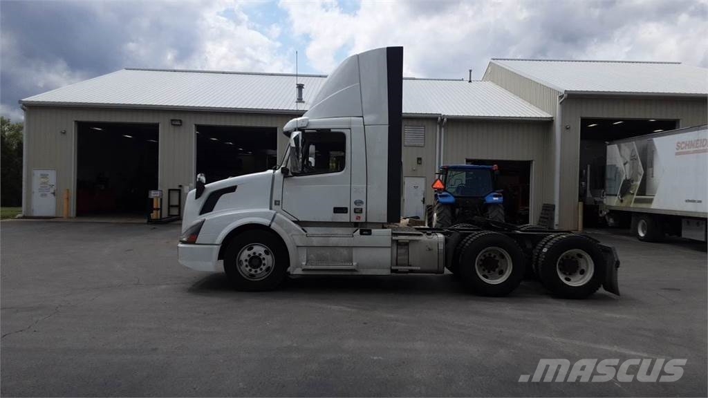 Volvo VNL300 Vilcēji