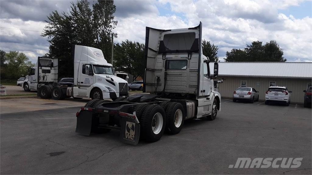 Volvo VNL300 Vilcēji