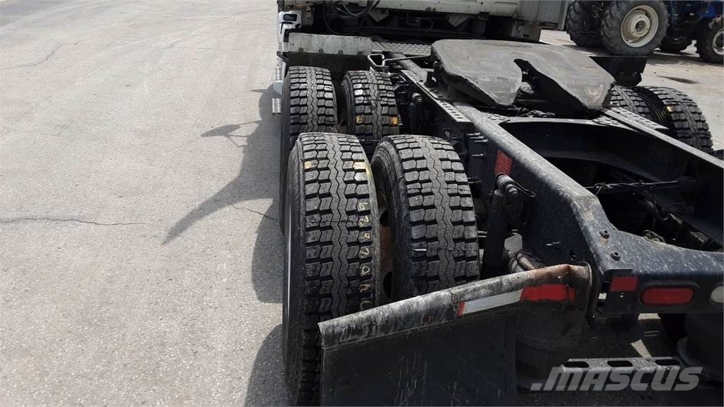Volvo VNL300 وحدات الجر