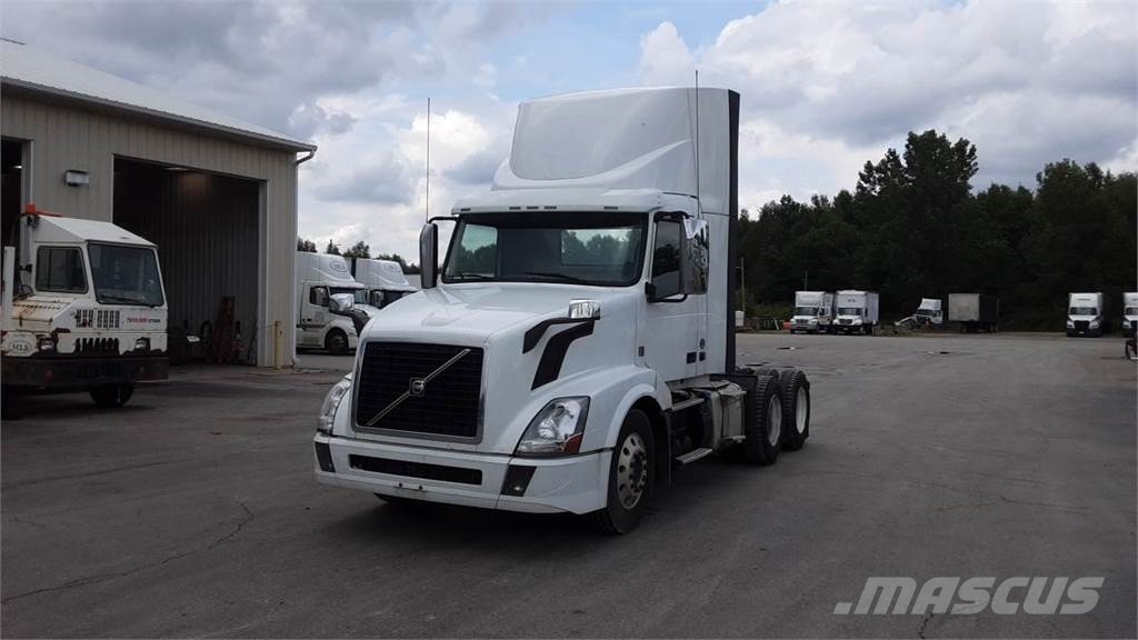 Volvo VNL300 وحدات الجر