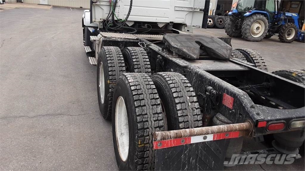 Volvo VNL300 وحدات الجر