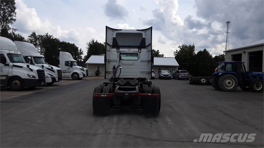 Volvo VNL300 وحدات الجر