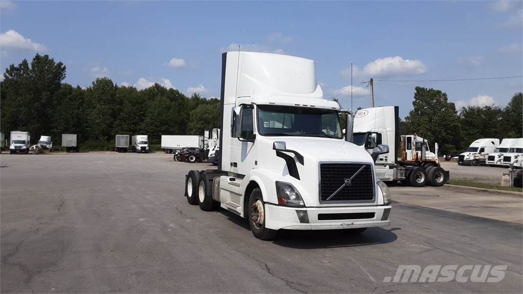 Volvo VNL300 Седельные тягачи