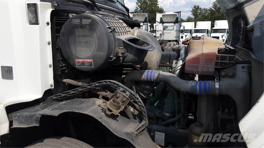 Volvo VNL300 Седельные тягачи