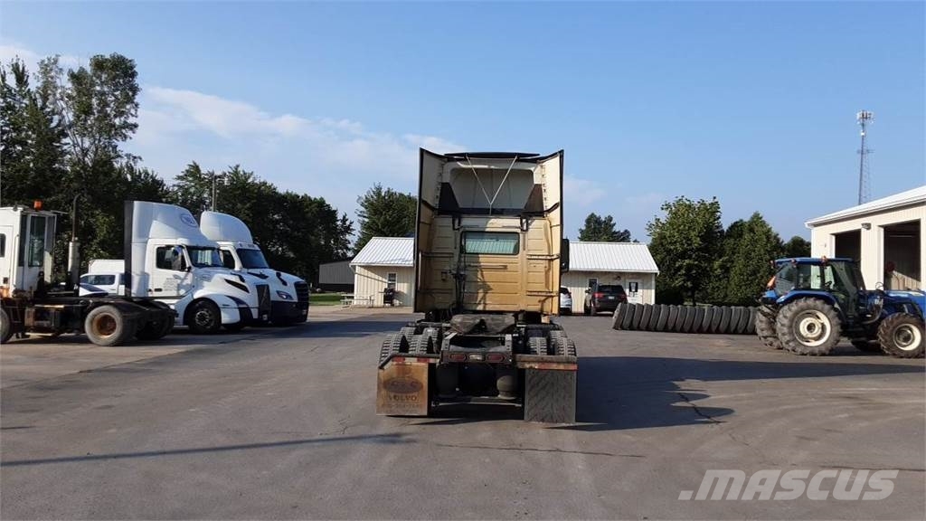 Volvo VNL300 Седельные тягачи