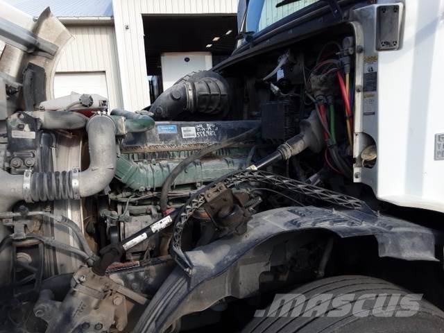 Volvo VNL300 وحدات الجر