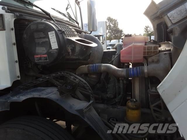 Volvo VNL300 وحدات الجر