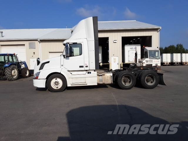 Volvo VNL300 وحدات الجر