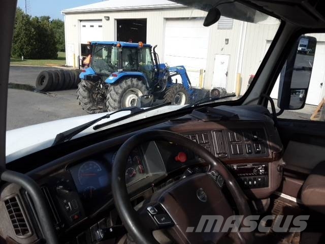 Volvo VNL300 وحدات الجر