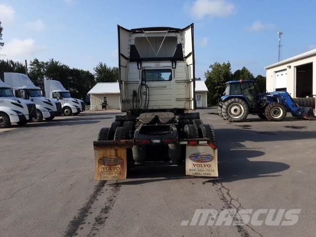Volvo VNL300 وحدات الجر