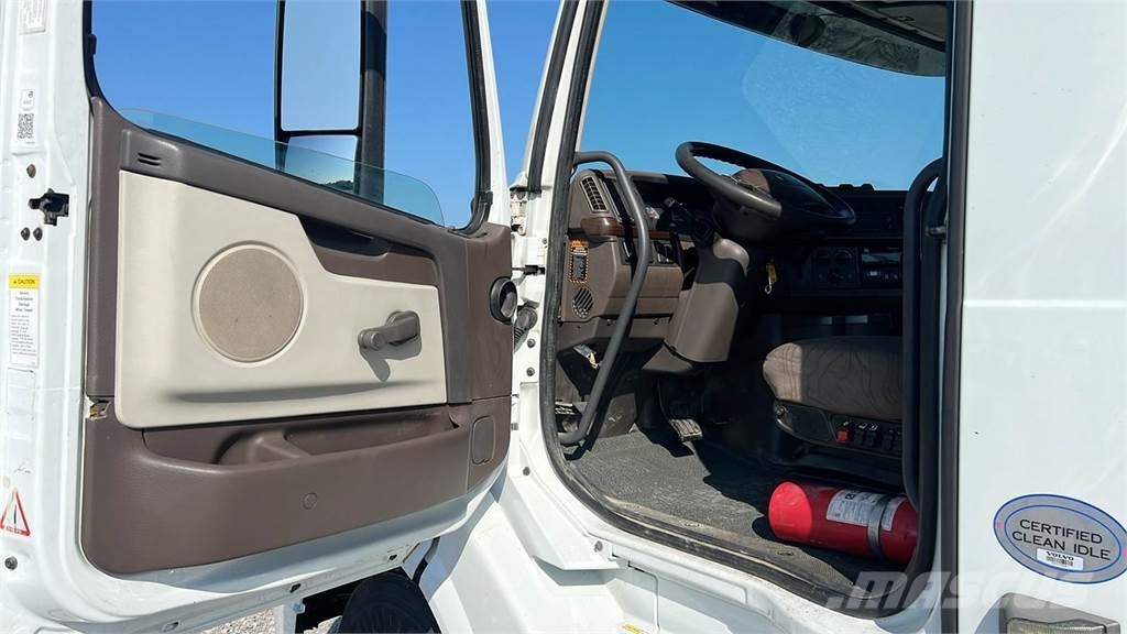 Volvo VNL300 وحدات الجر