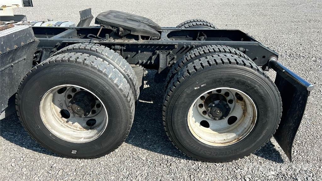 Volvo VNL300 وحدات الجر