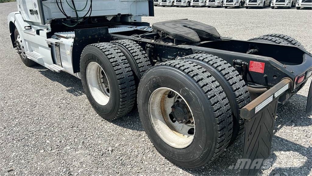 Volvo VNL300 Tractor Units