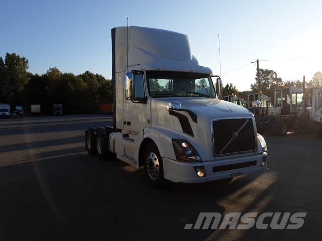 Volvo VNL300 Седельные тягачи