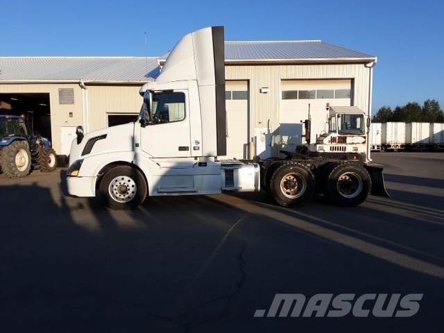 Volvo VNL300 Седельные тягачи