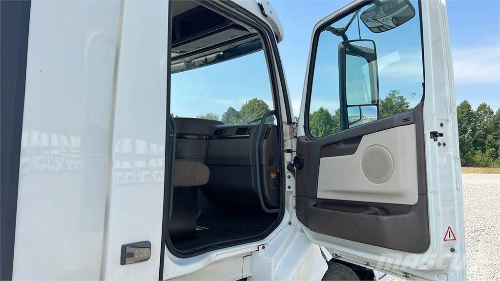 Volvo VNL300 Ciągniki siodłowe
