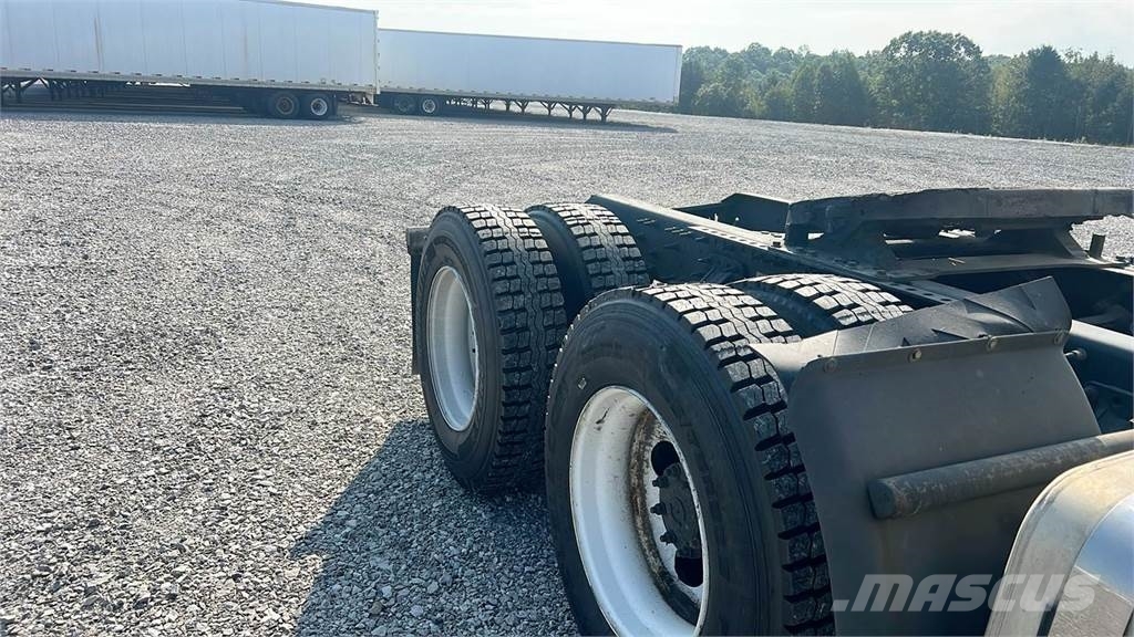 Volvo VNL300 Седельные тягачи