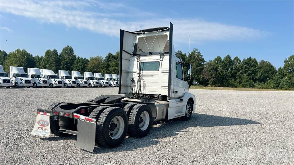 Volvo VNL300 Ciągniki siodłowe