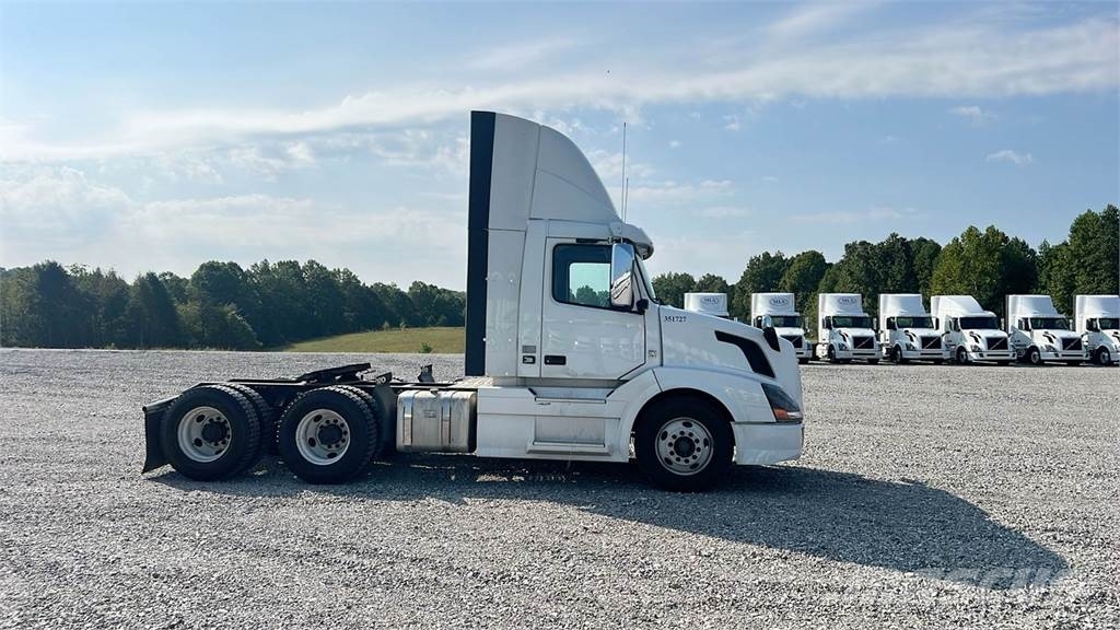 Volvo VNL300 Ciągniki siodłowe