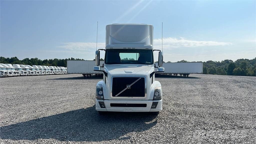 Volvo VNL300 Ciągniki siodłowe