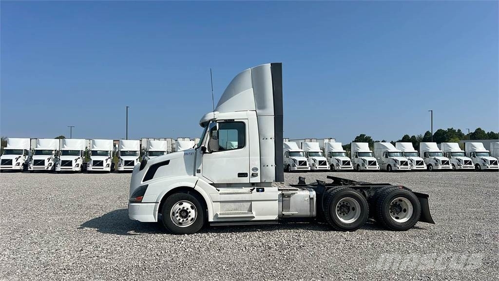 Volvo VNL300 Ciągniki siodłowe
