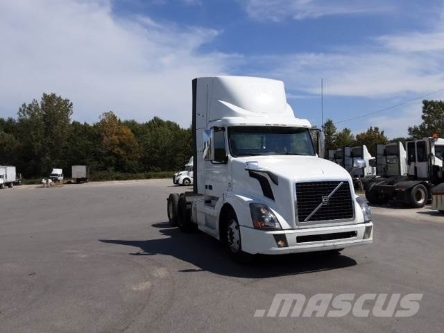 Volvo VNL300 Vilcēji