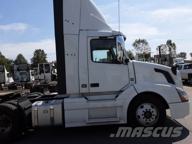 Volvo VNL300 Vilcēji