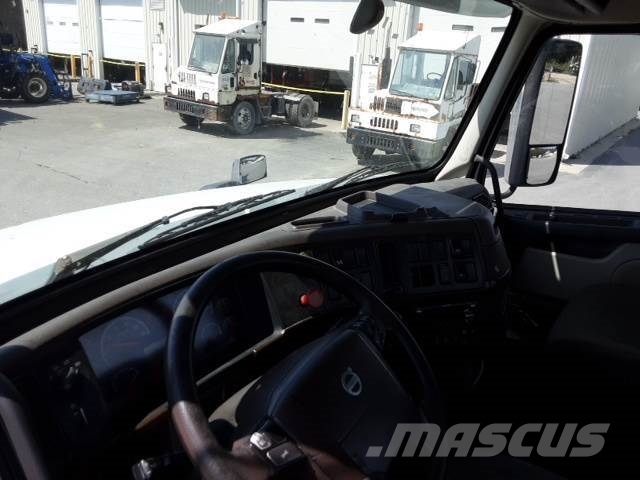 Volvo VNL300 Vilcēji