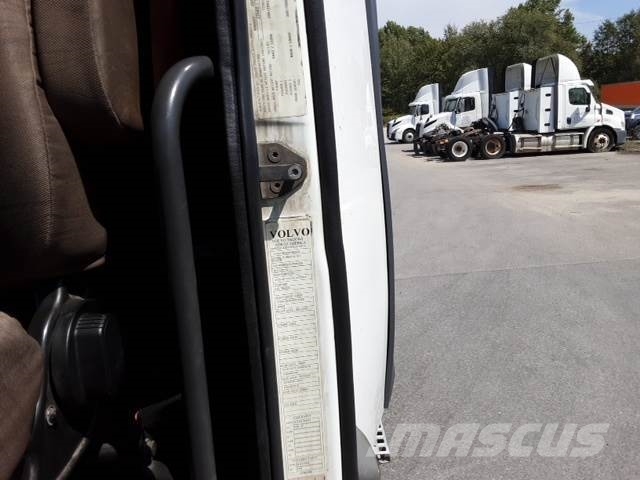 Volvo VNL300 Vilcēji