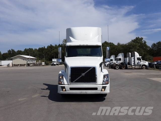 Volvo VNL300 Vilcēji