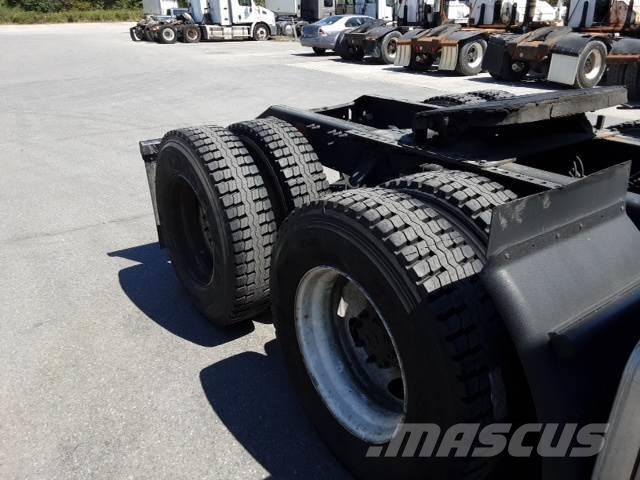 Volvo VNL300 وحدات الجر