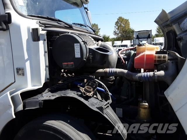 Volvo VNL300 وحدات الجر