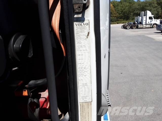 Volvo VNL300 وحدات الجر
