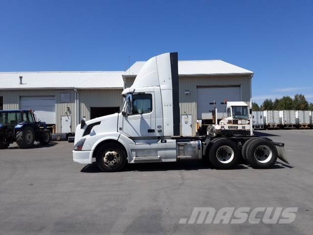 Volvo VNL300 وحدات الجر