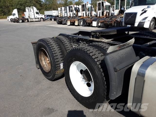Volvo VNL300 Седельные тягачи