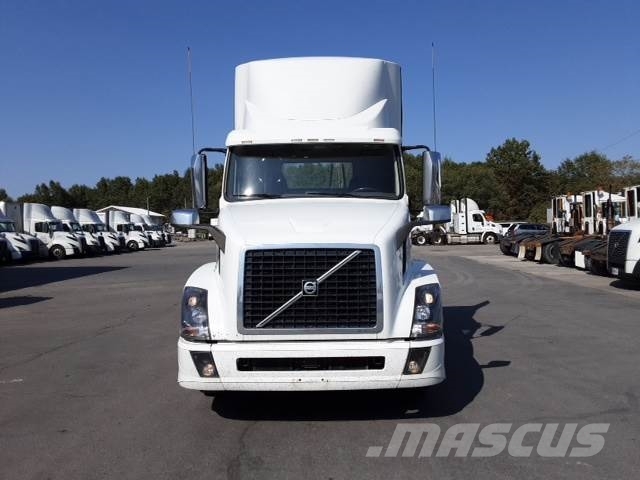 Volvo VNL300 Седельные тягачи