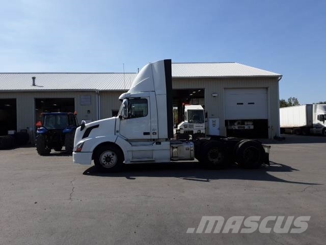 Volvo VNL300 Седельные тягачи
