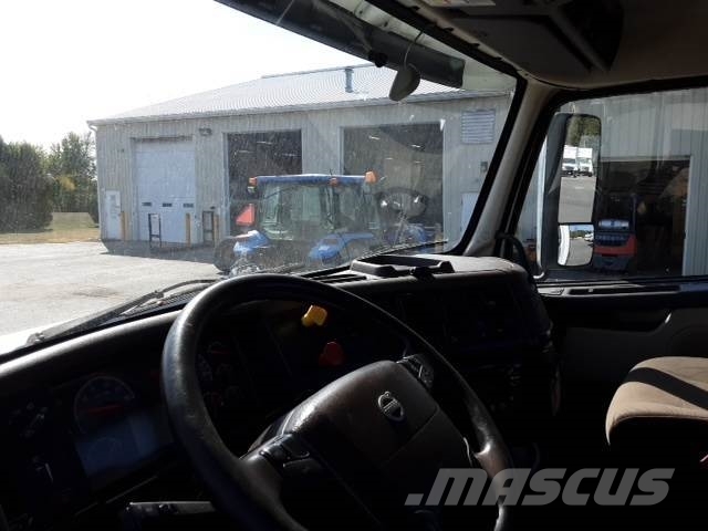 Volvo VNL300 Седельные тягачи