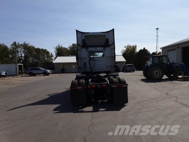 Volvo VNL300 Седельные тягачи
