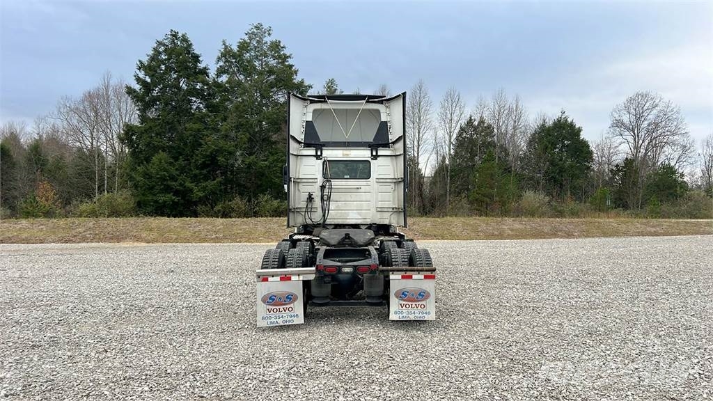 Volvo VNL300 وحدات الجر