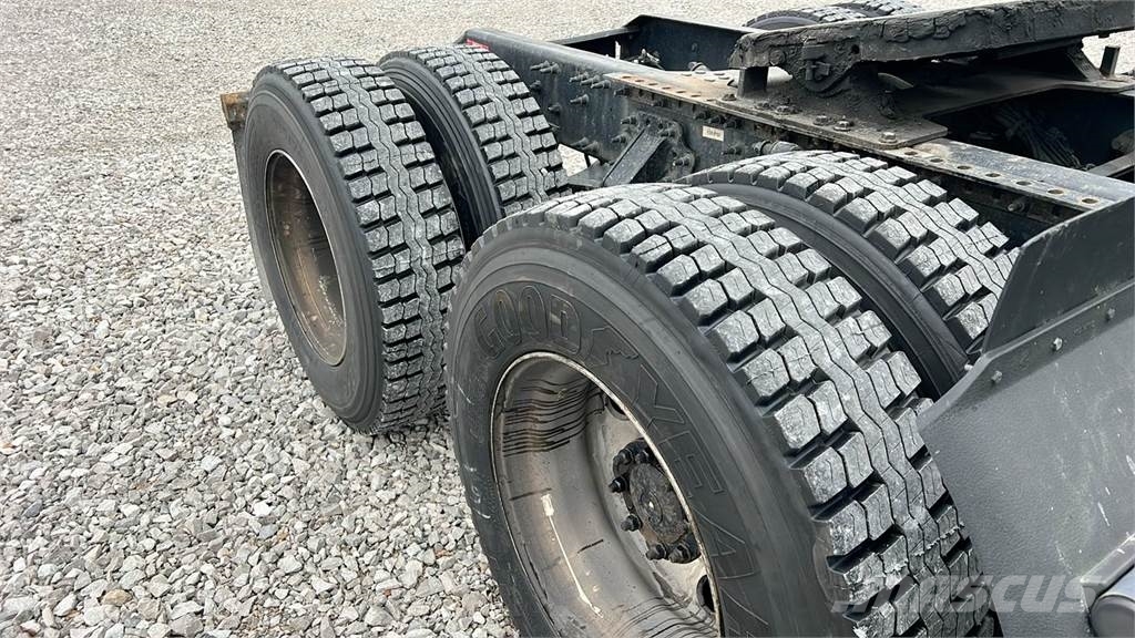 Volvo VNL300 Седельные тягачи