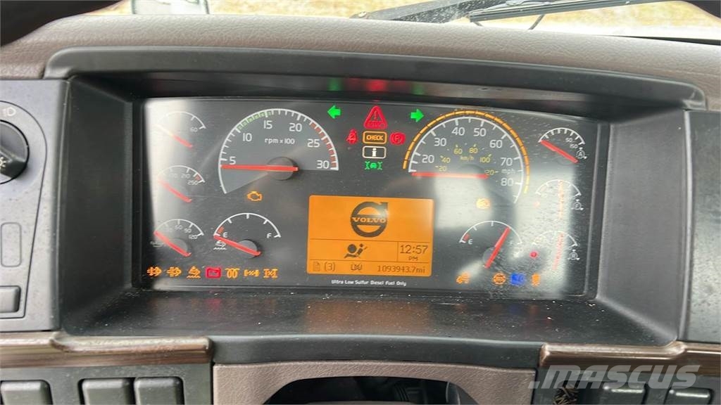 Volvo VNL300 Седельные тягачи