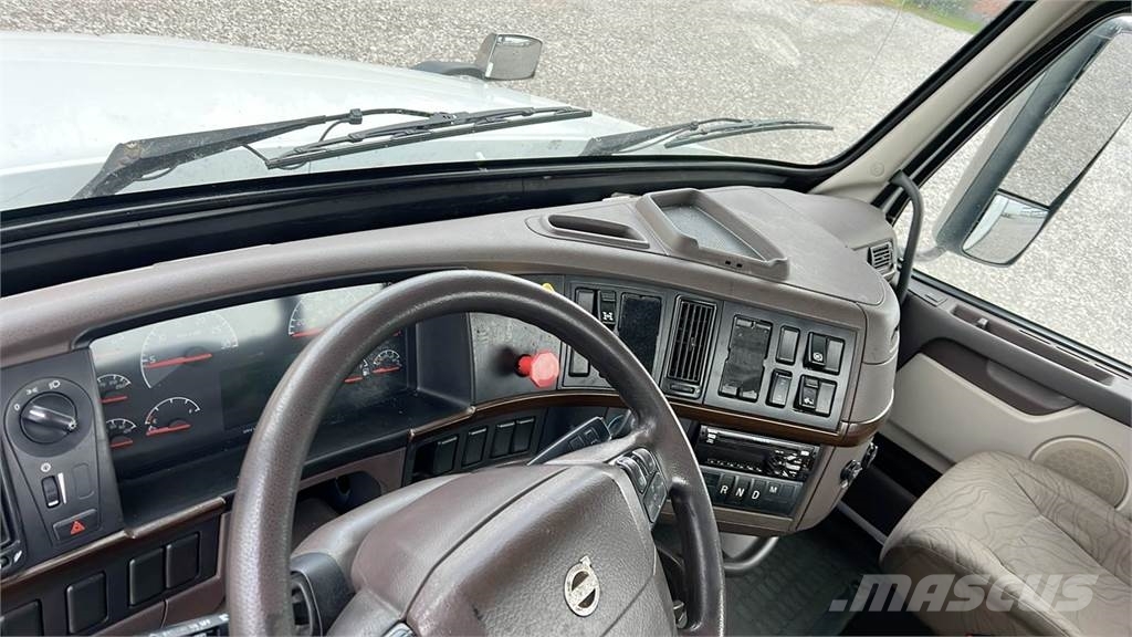 Volvo VNL300 Седельные тягачи